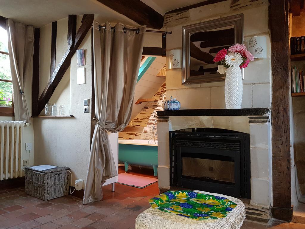 Le Petit Logis De Tinteniac Angers Exterior photo